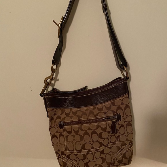 Coach purse - Picture 2 of 8